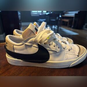 Nike Blazer Jumbo Low White Black Athletic Sneakers